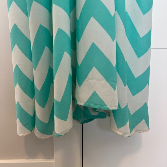 Cals Turquoise Chevron Maxi Dress - Picture 6 of 8